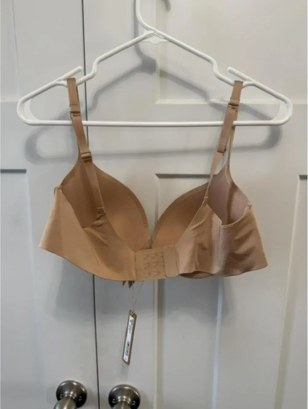 SKIMS Ultimate push up plunge bra NWT in size 38C color clay - Picture 3 of 3